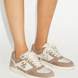 Tory Burch Women's Clover Court ( color: New Ivory) Sneakers